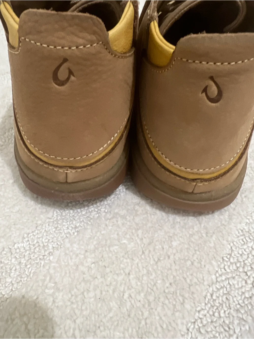 OluKai Men's Brown Chukka Boots brand new SIZE 12